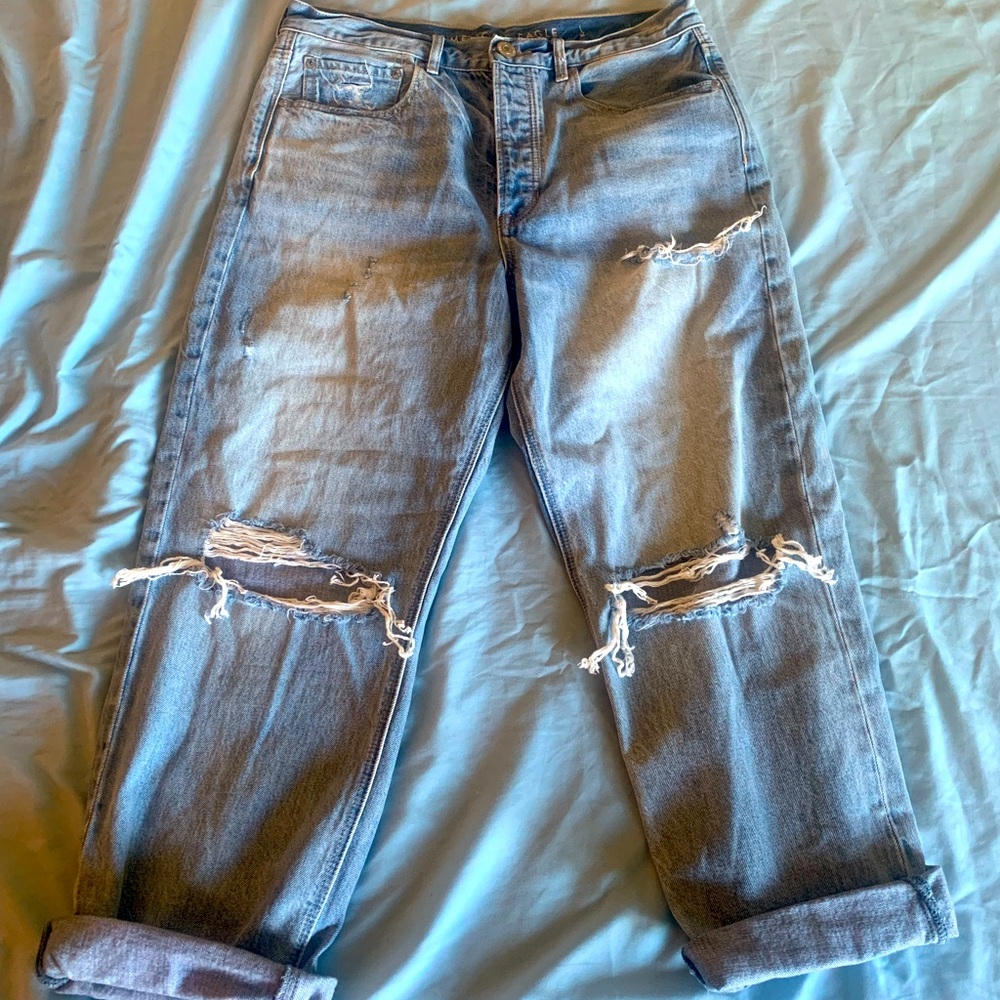 American Eagle 90s Boyfriend Jeans